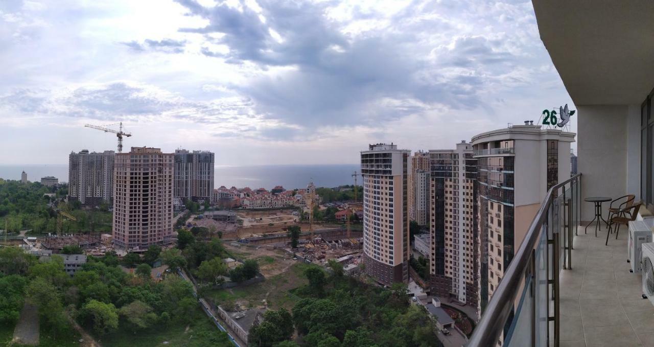 Skyview Apartments Odessa Extérieur photo