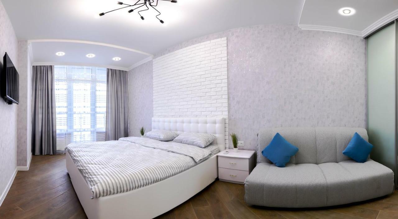 Skyview Apartments Odessa Extérieur photo